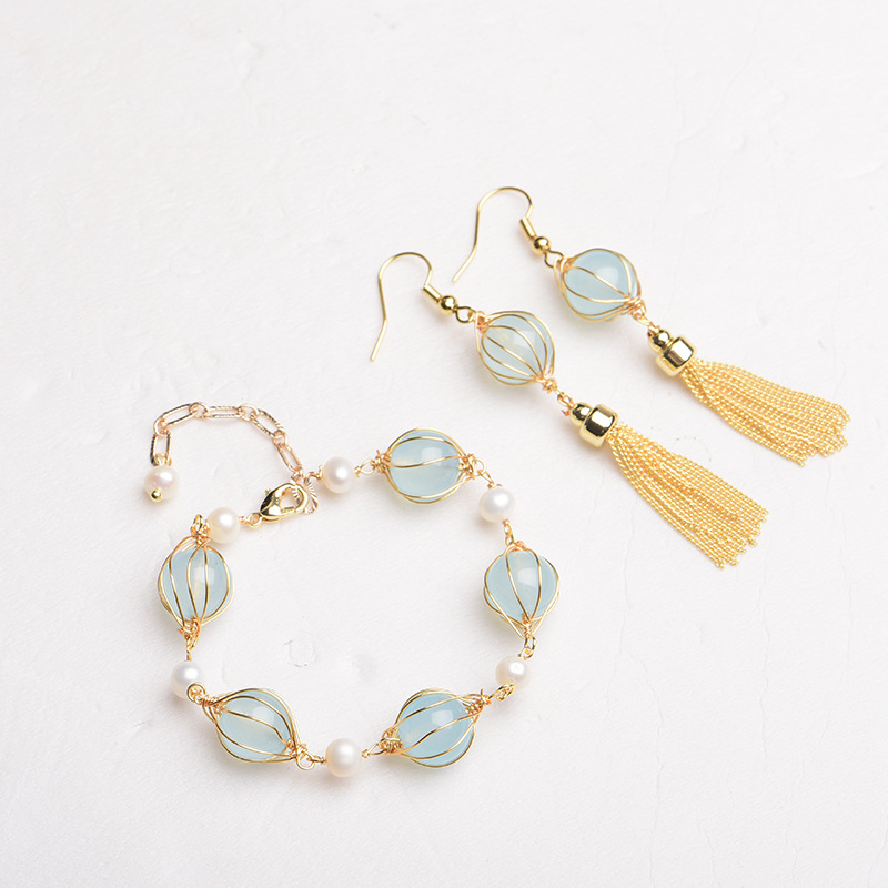 Vintage Fashion Design - ต่างหูลูกปัดหยกธรรมชาติสีน้ำเงิน เครื่องประดับแฟชั่น สร้อยข้อมือวินเทจ เครื่องประดับแท้ เครื่องรางนำโชค ดีไซน์เนอร์